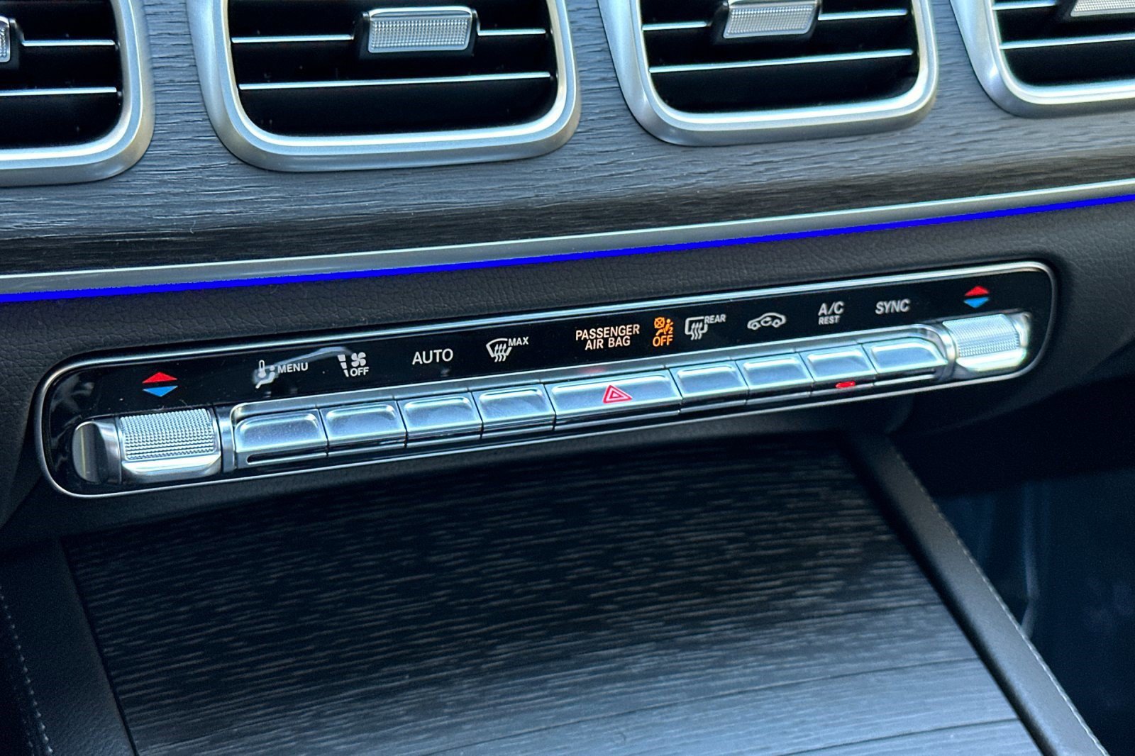 New 2026 Mercedes-Benz GLE 580 4MATIC image 17