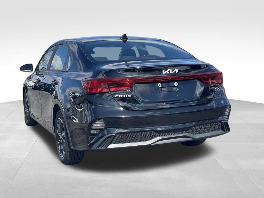Used 2023 Kia Forte LXS w/ LXS Technology Package image 5