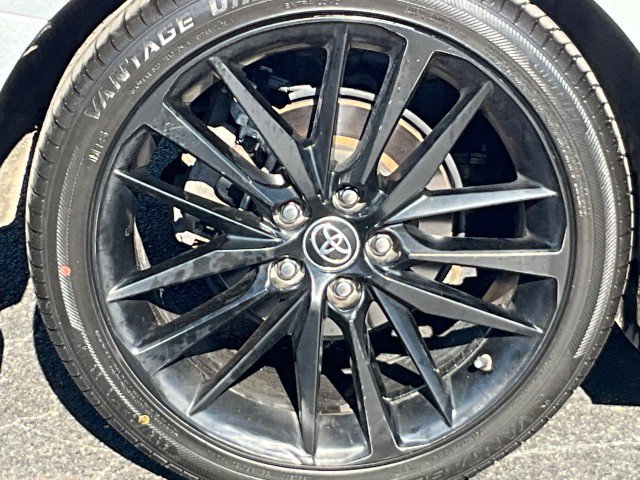 Used 2021 Toyota Camry XSE FWD image 9