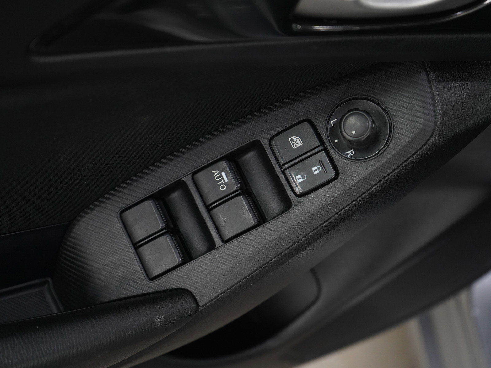 Used 2015 MAZDA MAZDA3 i Touring FWD image 18