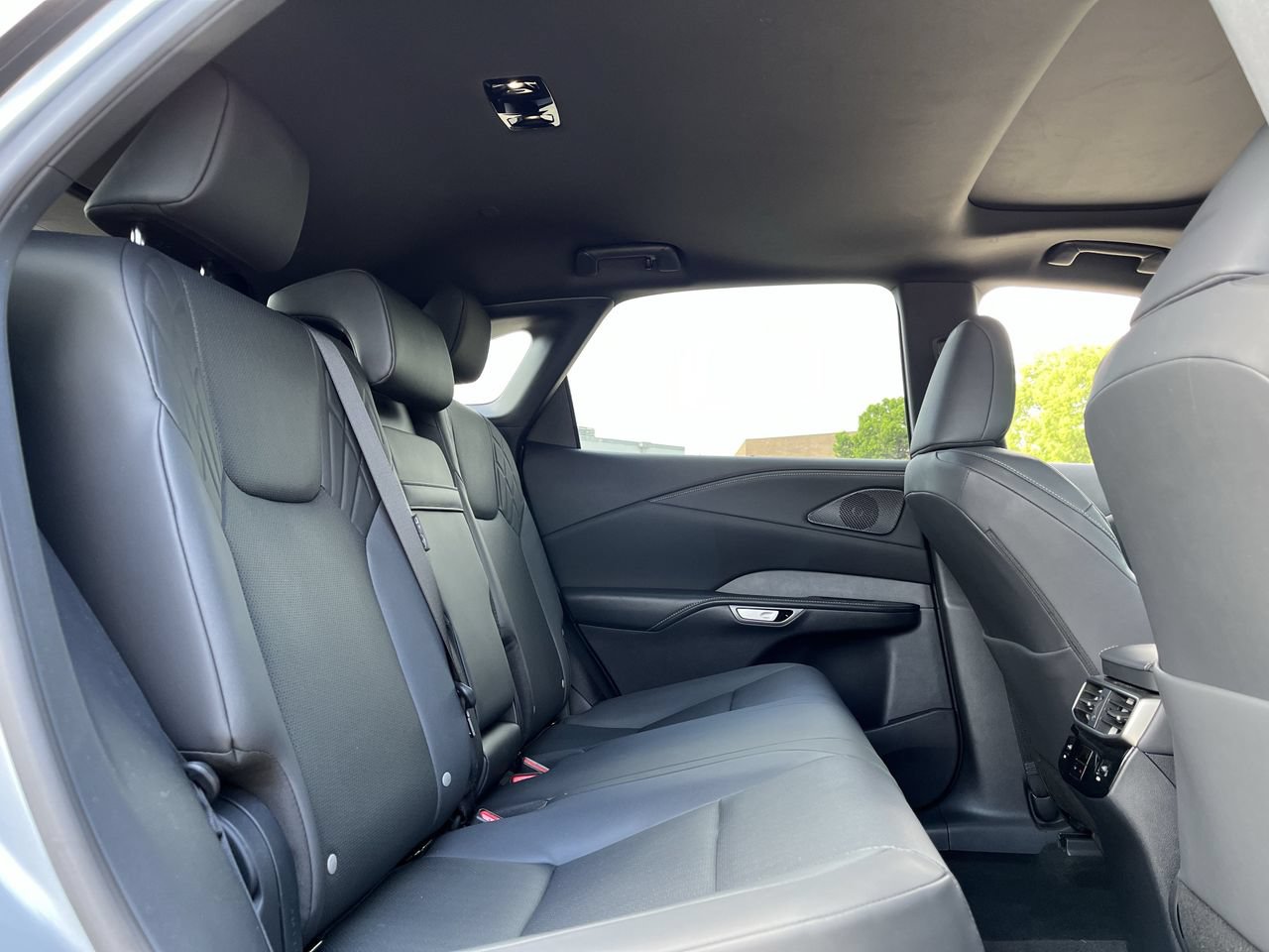 Used 2025 Lexus RX 350 Premium w/ Accessory Package (Z1) FWD image 27