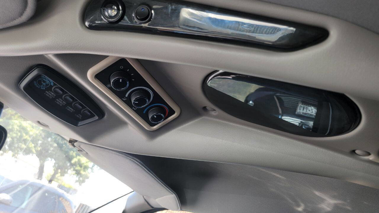 Used 2021 GMC Savana 2500 2500 3dr Cargo Van w/ Enhanced Convenience Package image 7