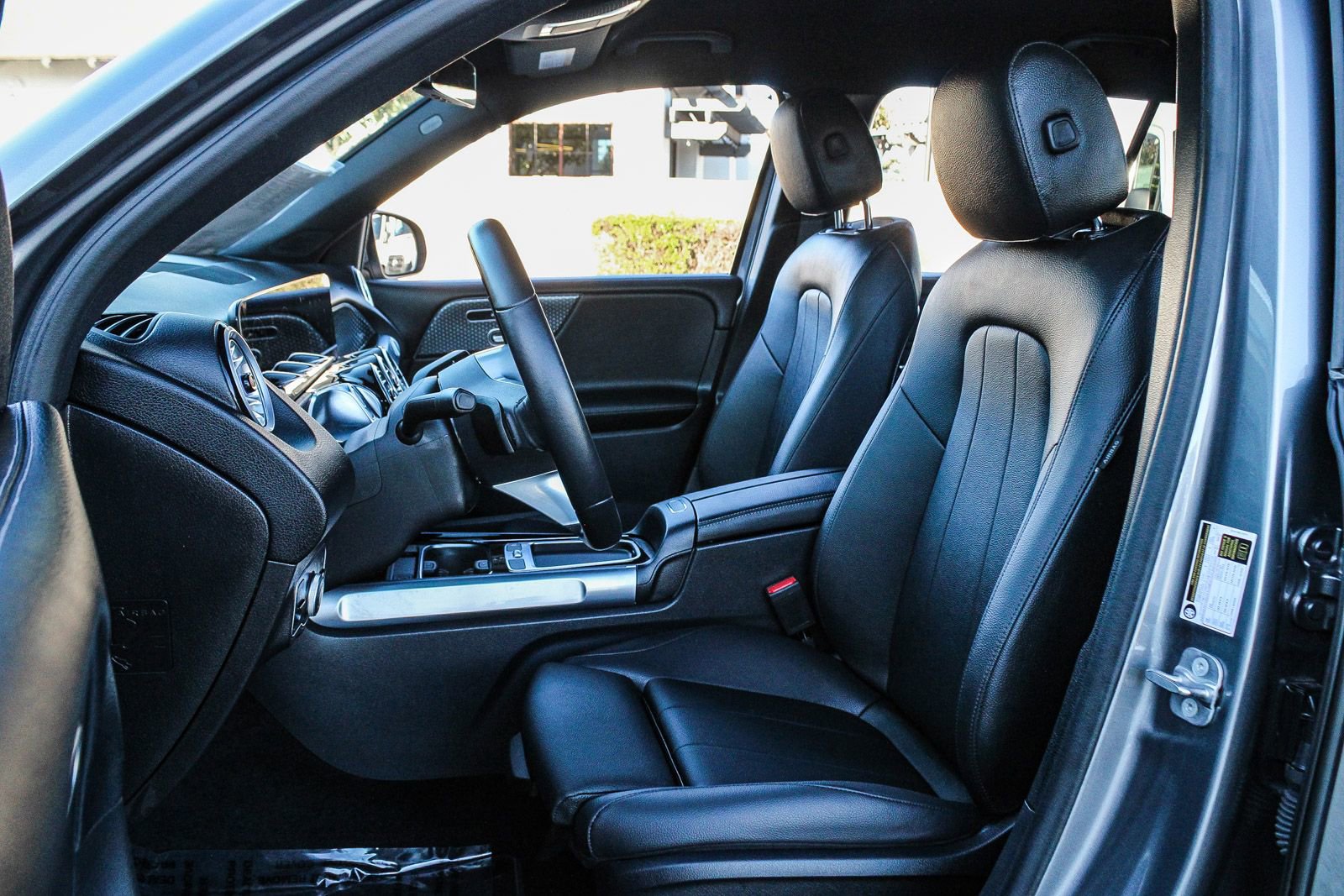 Certified 2024 Mercedes-Benz GLB 250 image 20