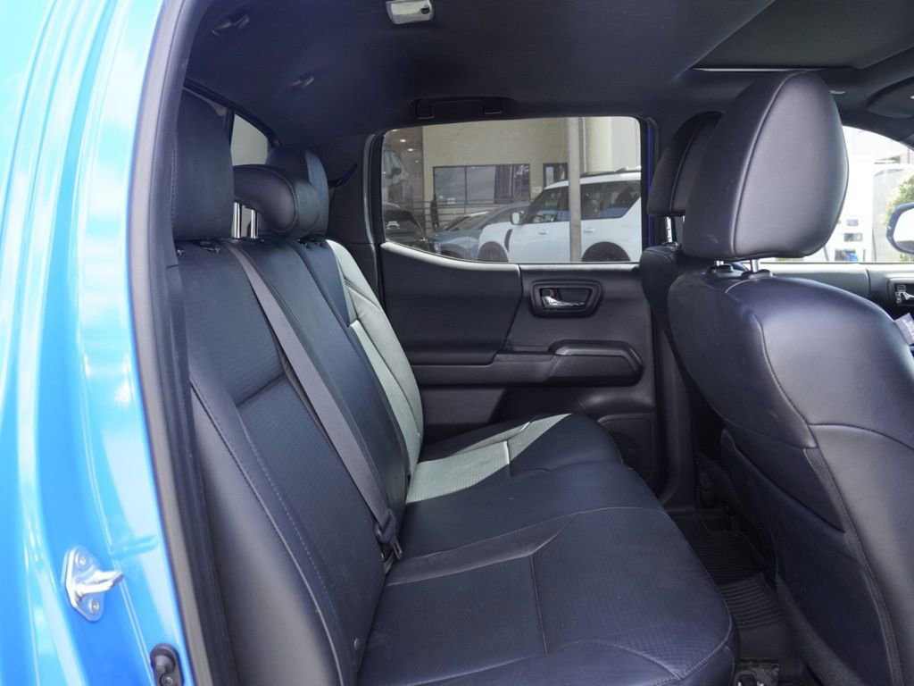 Used 2021 Toyota Tacoma TRD Off-Road w/ TRD Premium Off Road Package AWD/4WD image 20