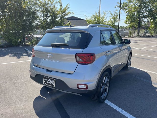 New 2026 Hyundai Venue SEL FWD image 5