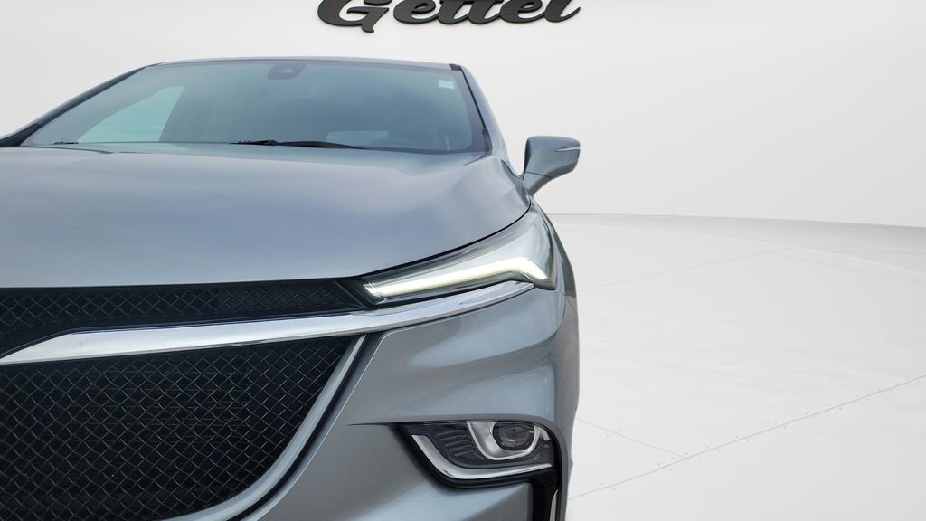 Used 2023 Buick Enclave Essence w/ Sport Touring Edition image 9