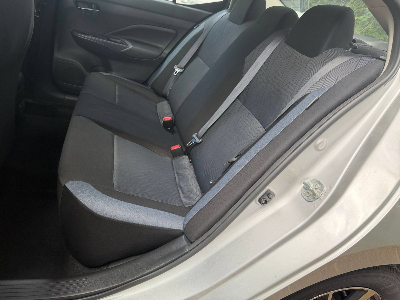 Used 2025 Nissan Versa SV FWD image 36
