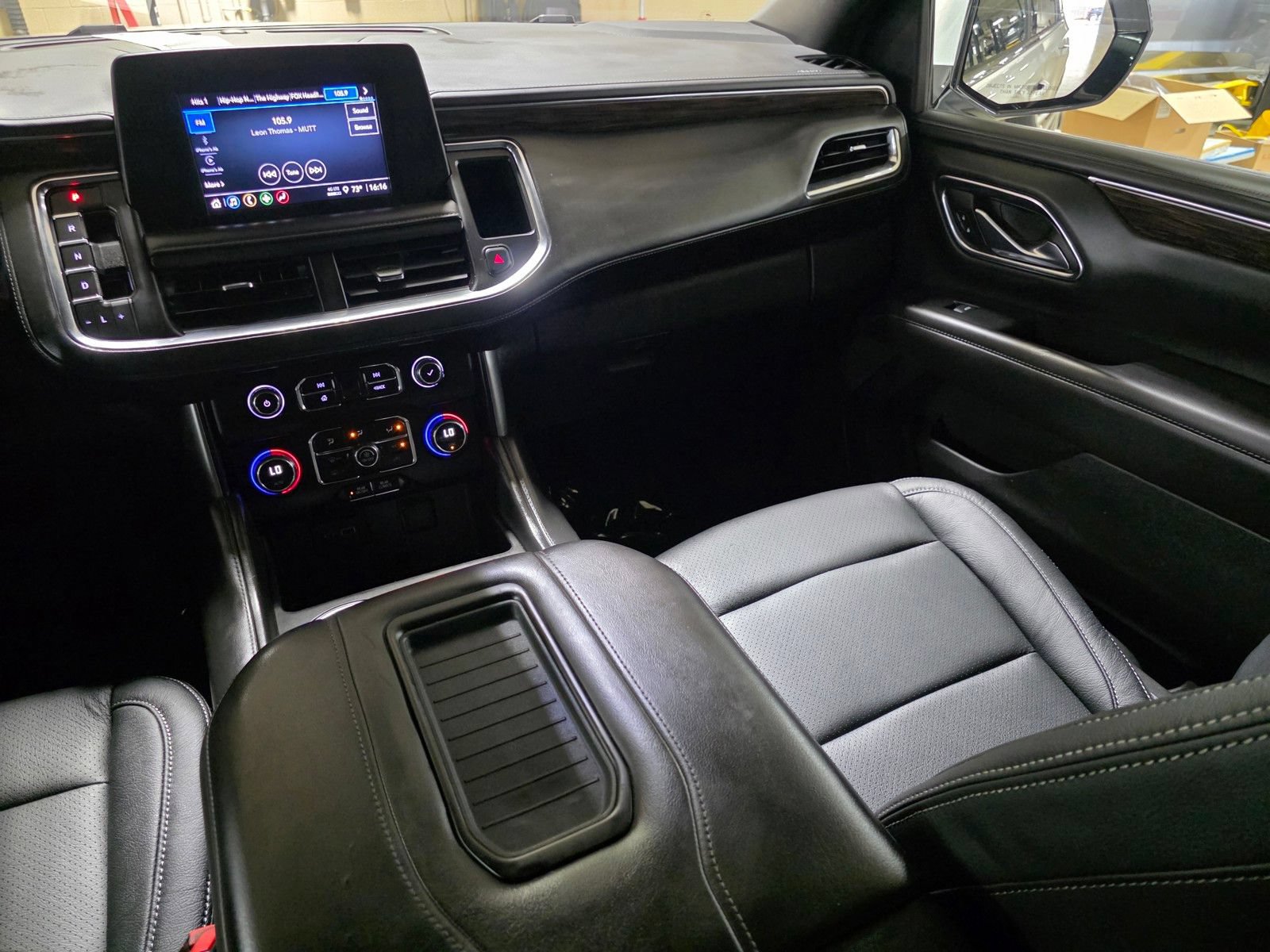 Used 2023 Chevrolet Suburban LS RWD image 18