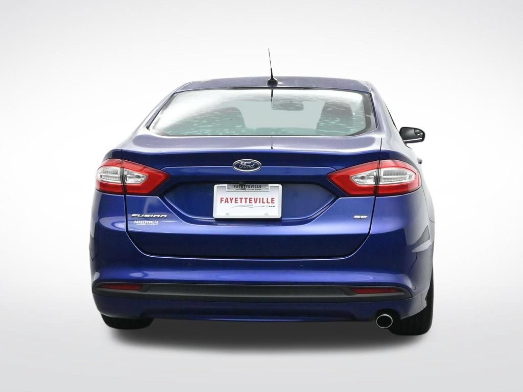 Used 2016 Ford Fusion SE FWD image 7