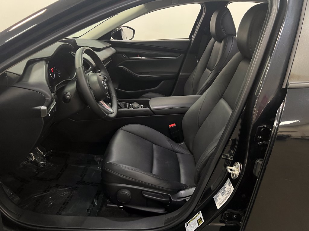 Used 2024 MAZDA MAZDA3 s FWD image 11