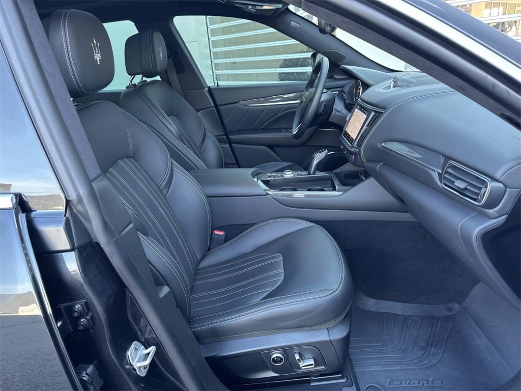 Used 2023 Maserati Levante GT image 8