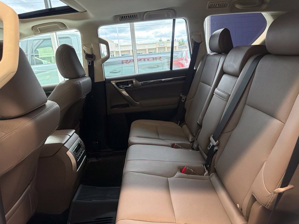 Used 2020 Lexus GX 460 Premium w/ Premium Package AWD/4WD image 48