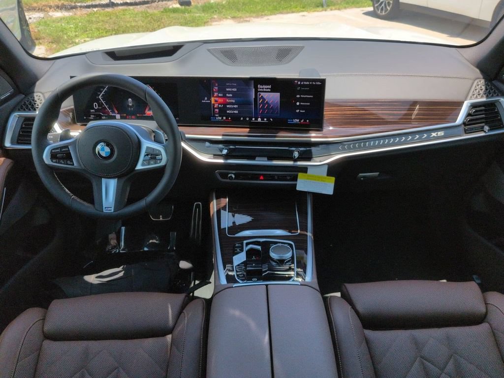 New 2026 BMW X5 xDrive40i w/ M Sport Package AWD/4WD image 15