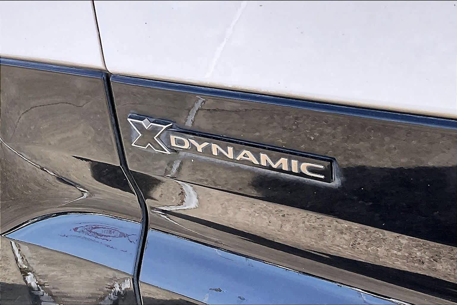 Used 2021 Land Rover Defender 110 X-Dynamic SE AWD/4WD image 9