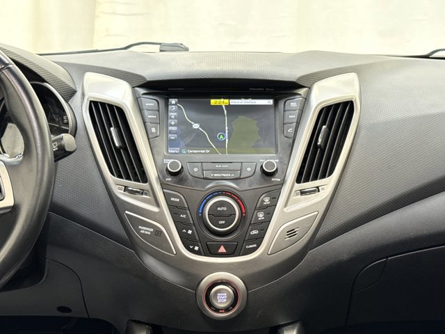 Used 2017 Hyundai Veloster Value Edition image 25