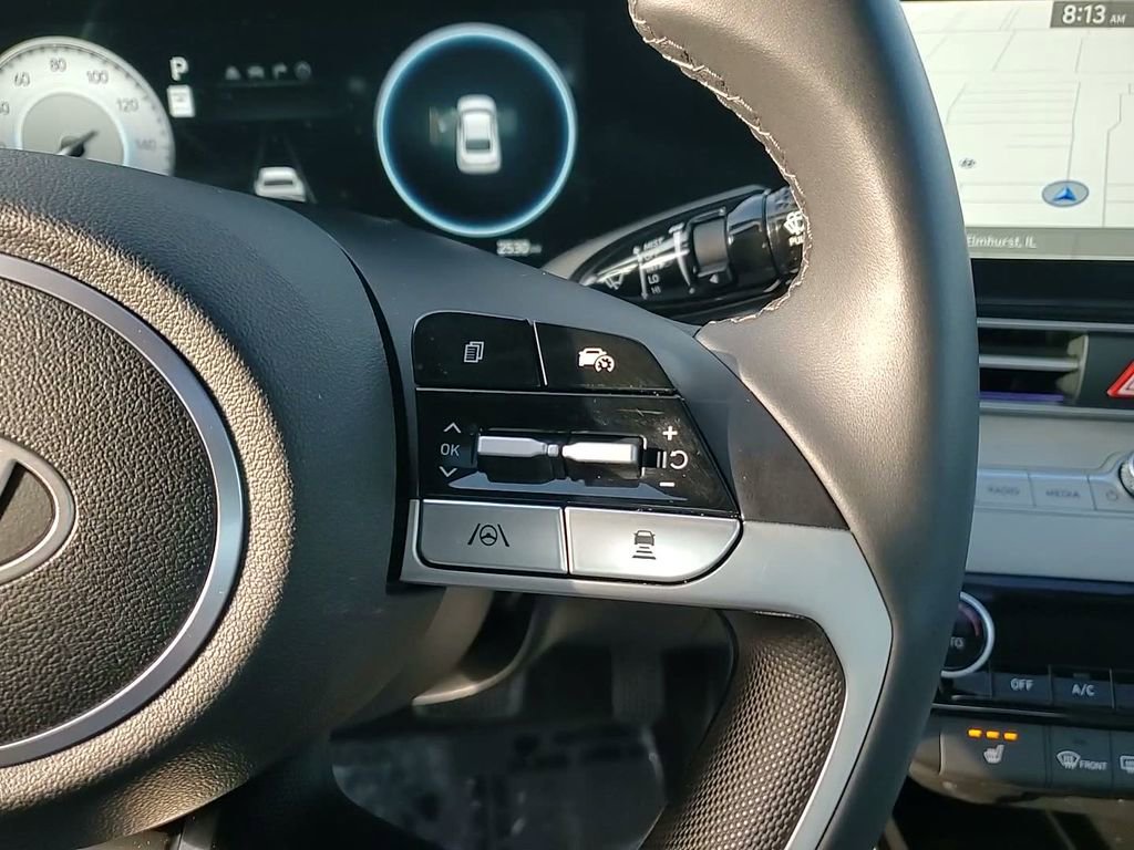 Certified 2024 Hyundai Elantra Limited image 17