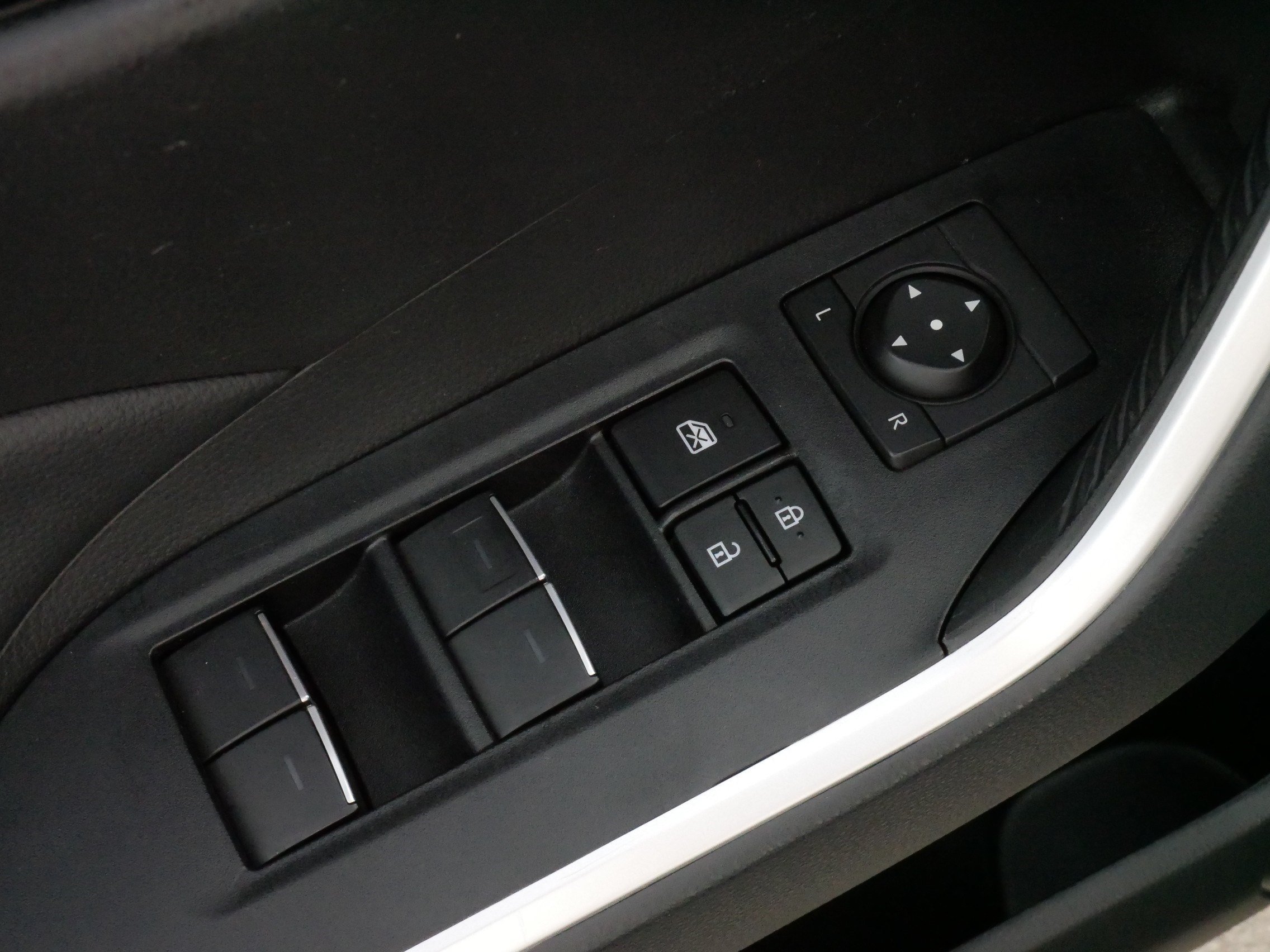 Certified 2025 Toyota RAV4 XLE AWD/4WD image 19