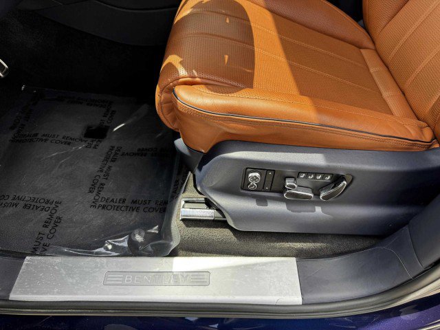 Used 2023 Bentley Bentayga Extended Wheelbase image 19
