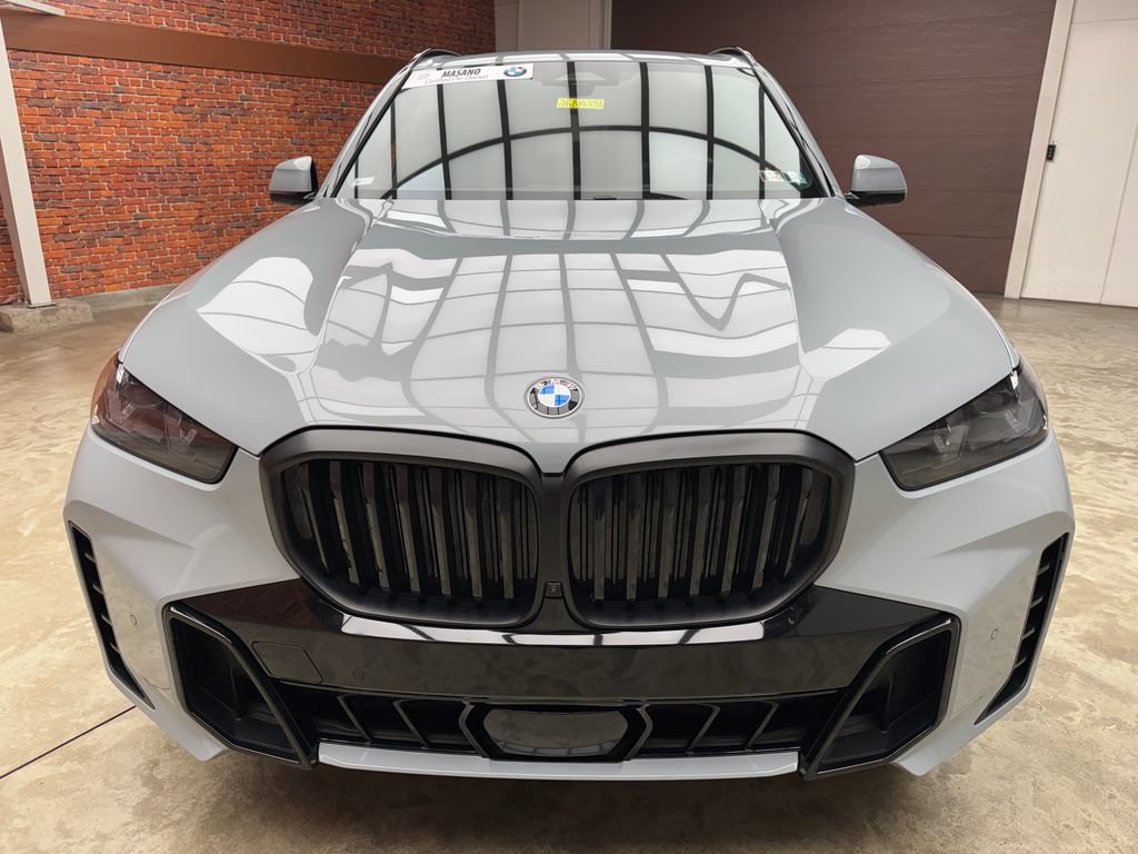 Used 2024 BMW X5 xDrive40i w/ M Sport Package AWD/4WD image 9