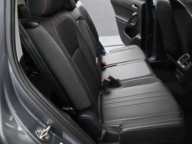 Used 2024 Volkswagen Tiguan Wolfsburg Edition image 39