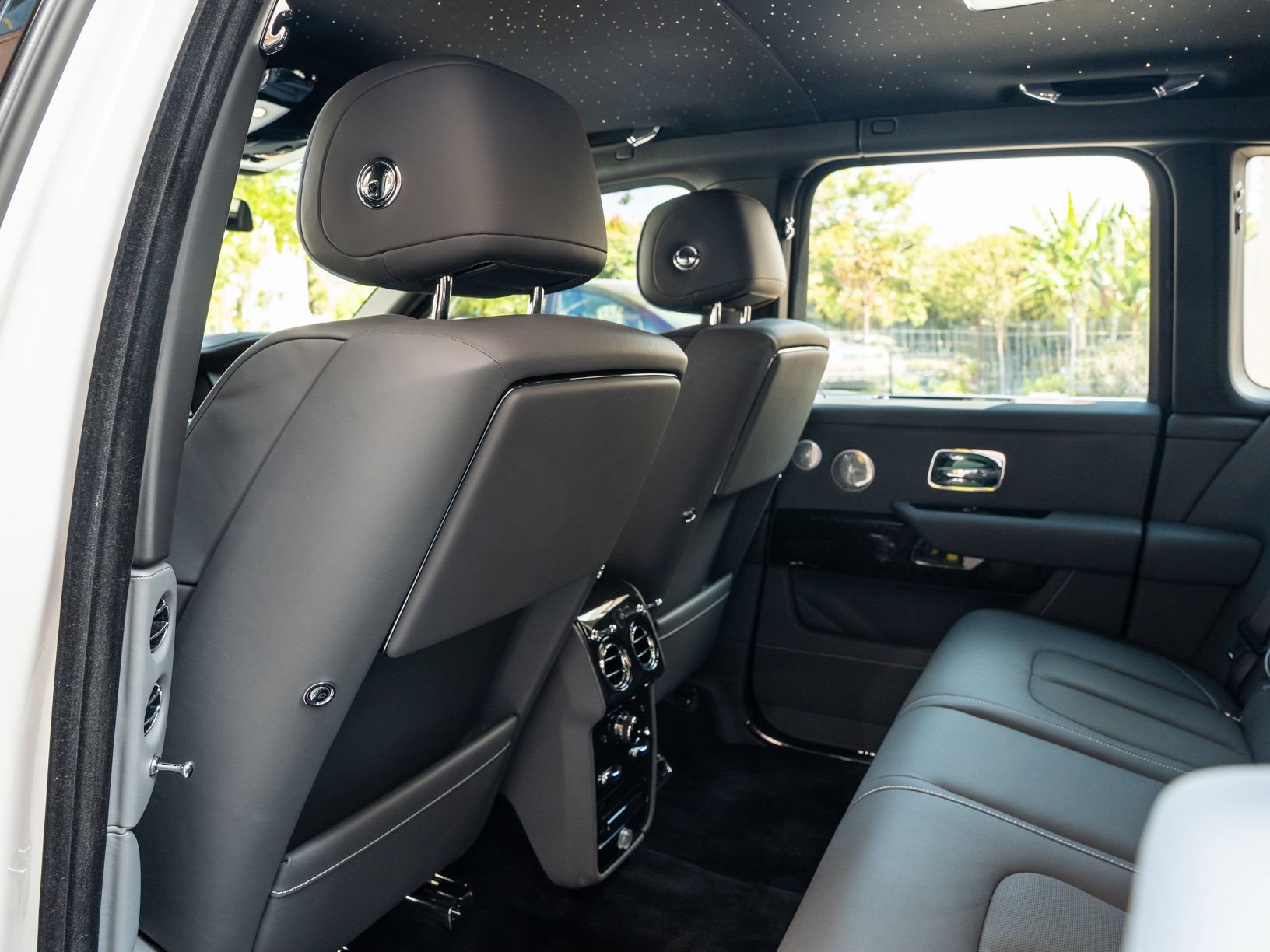Certified 2024 Rolls-Royce Cullinan w/ Cullinan Package AWD/4WD image 27