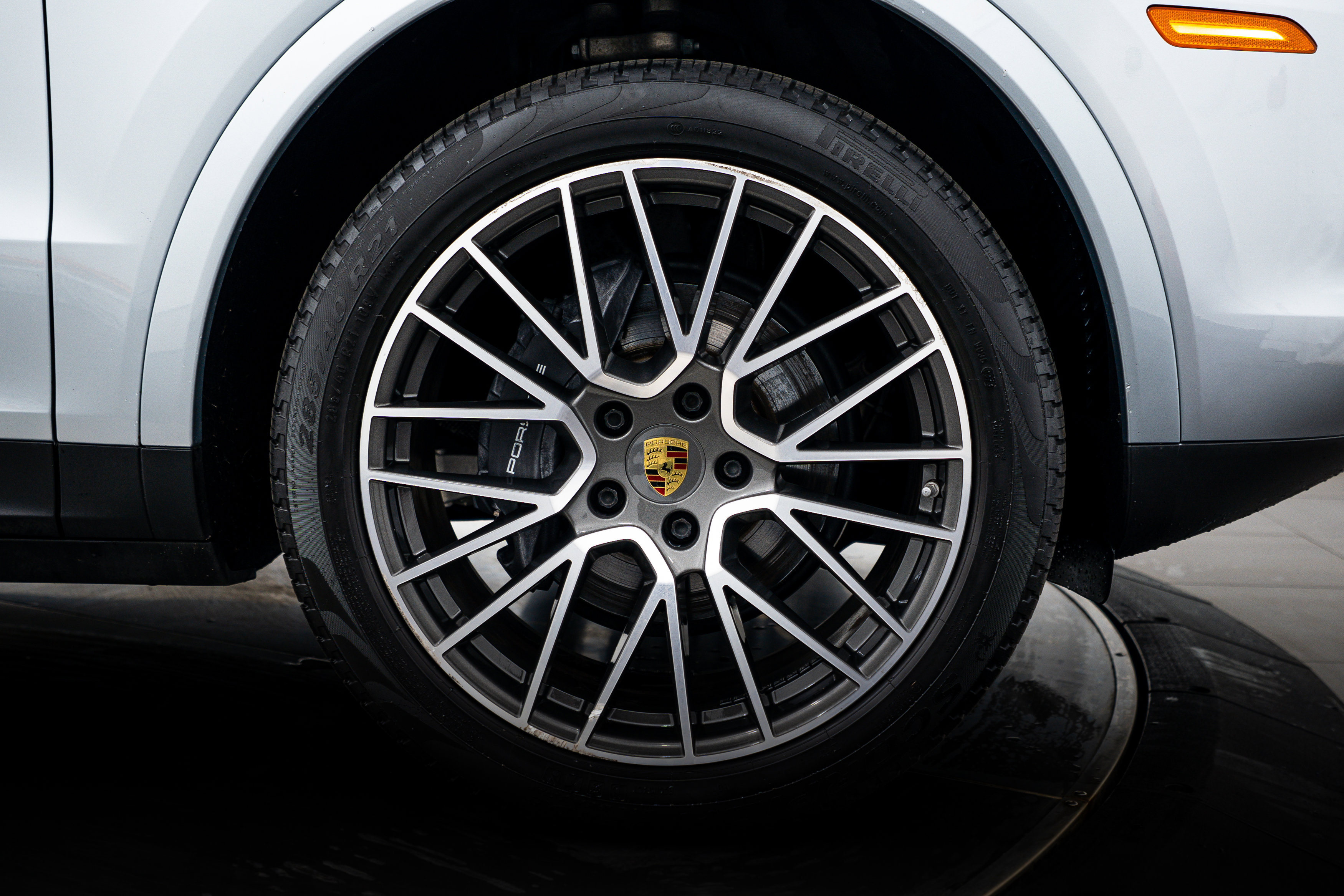 Certified 2020 Porsche Cayenne AWD/4WD image 11