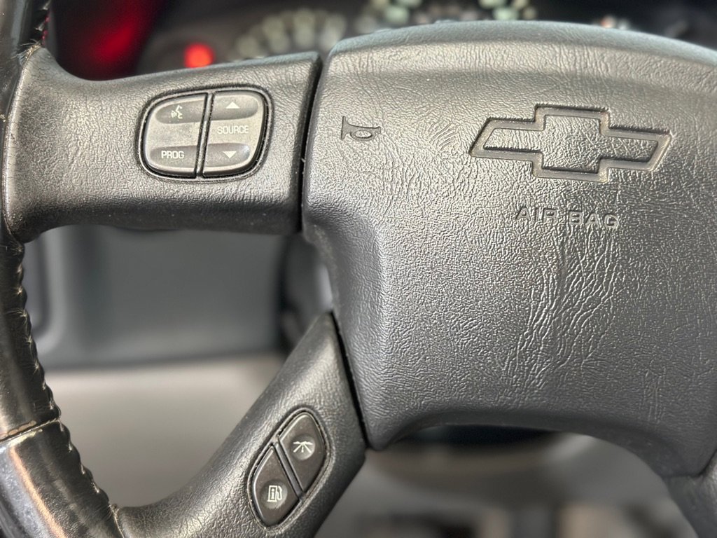 Used 2006 Chevrolet Avalanche Z71 w/ Sun And Sound Package image 28