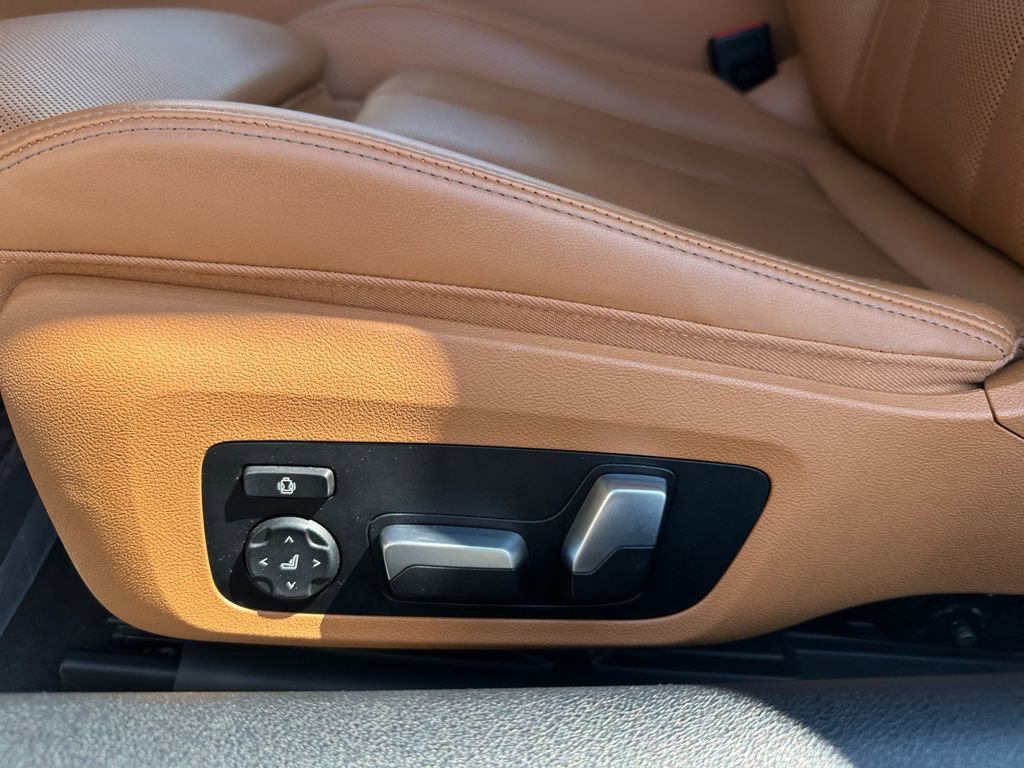 Used 2021 BMW M850i xDrive Coupe w/ M Carbon Exterior Package AWD/4WD image 16