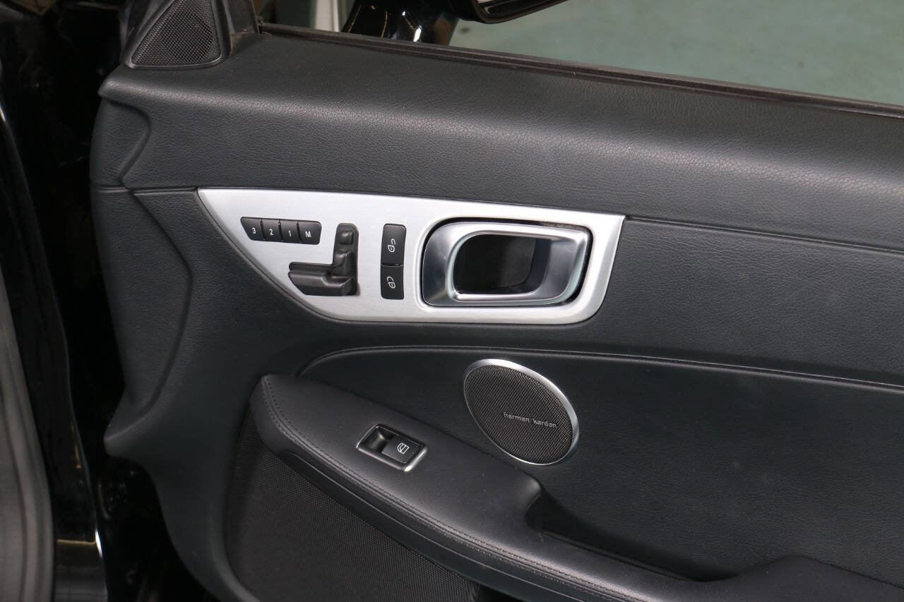 Used 2014 Mercedes-Benz SLK 250 w/ Premium Package image 50