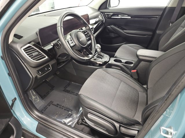 Used 2024 Kia Seltos S AWD/4WD image 14