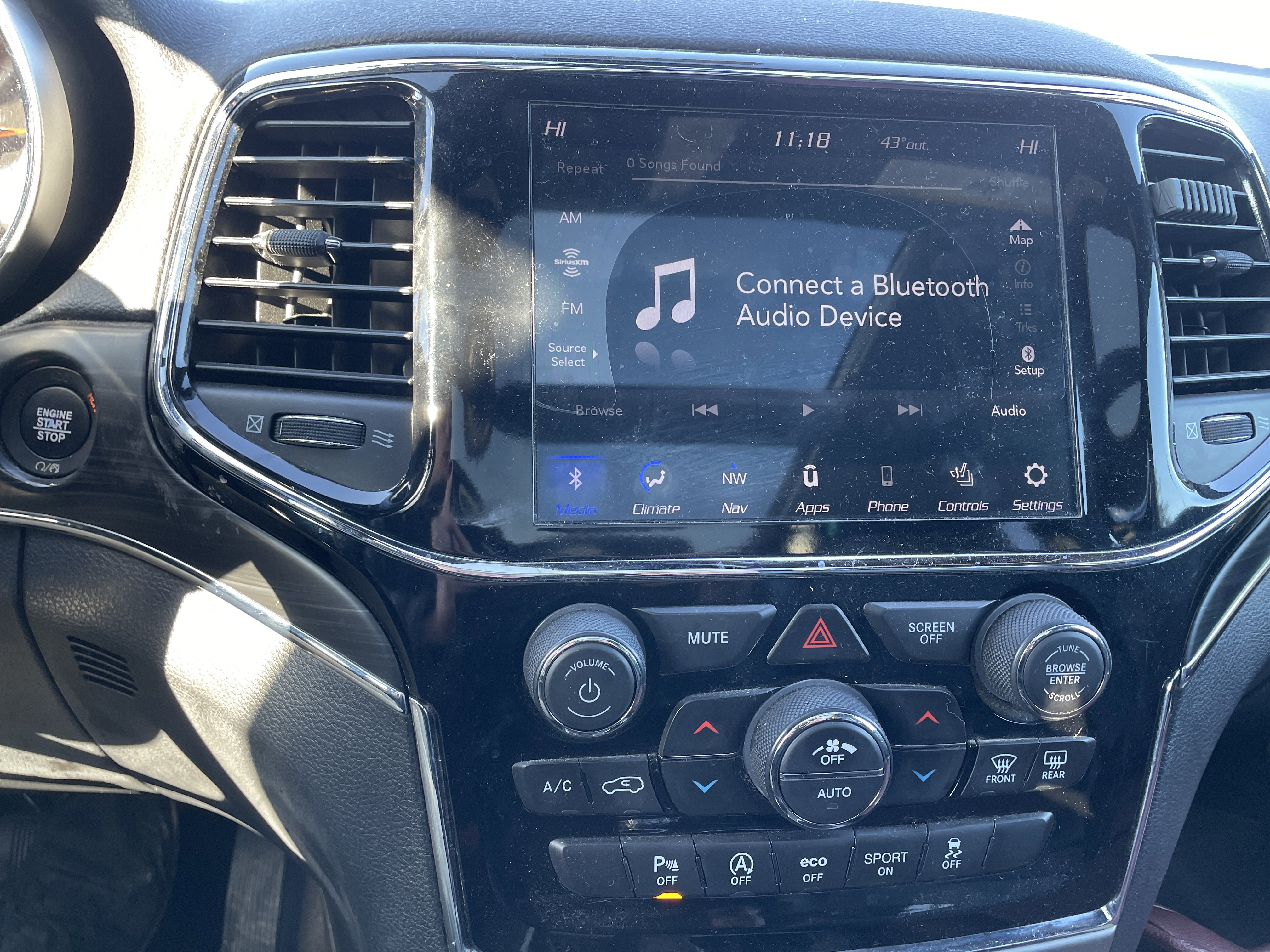 Used 2020 Jeep Grand Cherokee Limited w/ Luxury Group II image 19