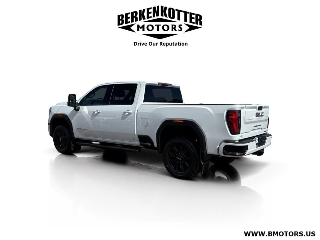 Used 2024 GMC Sierra 3500 AT4 image 5