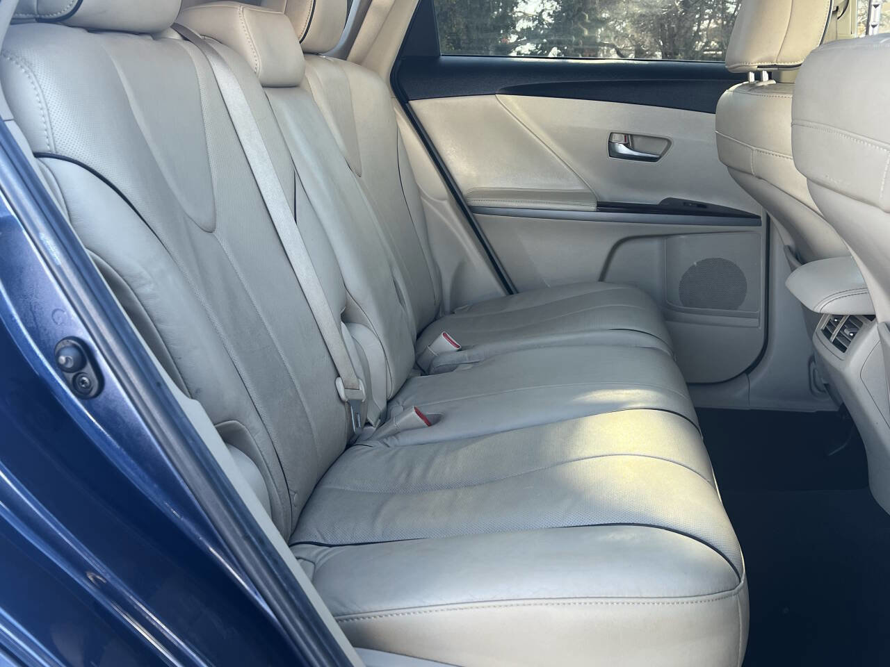 Used 2015 Toyota Venza XLE image 23