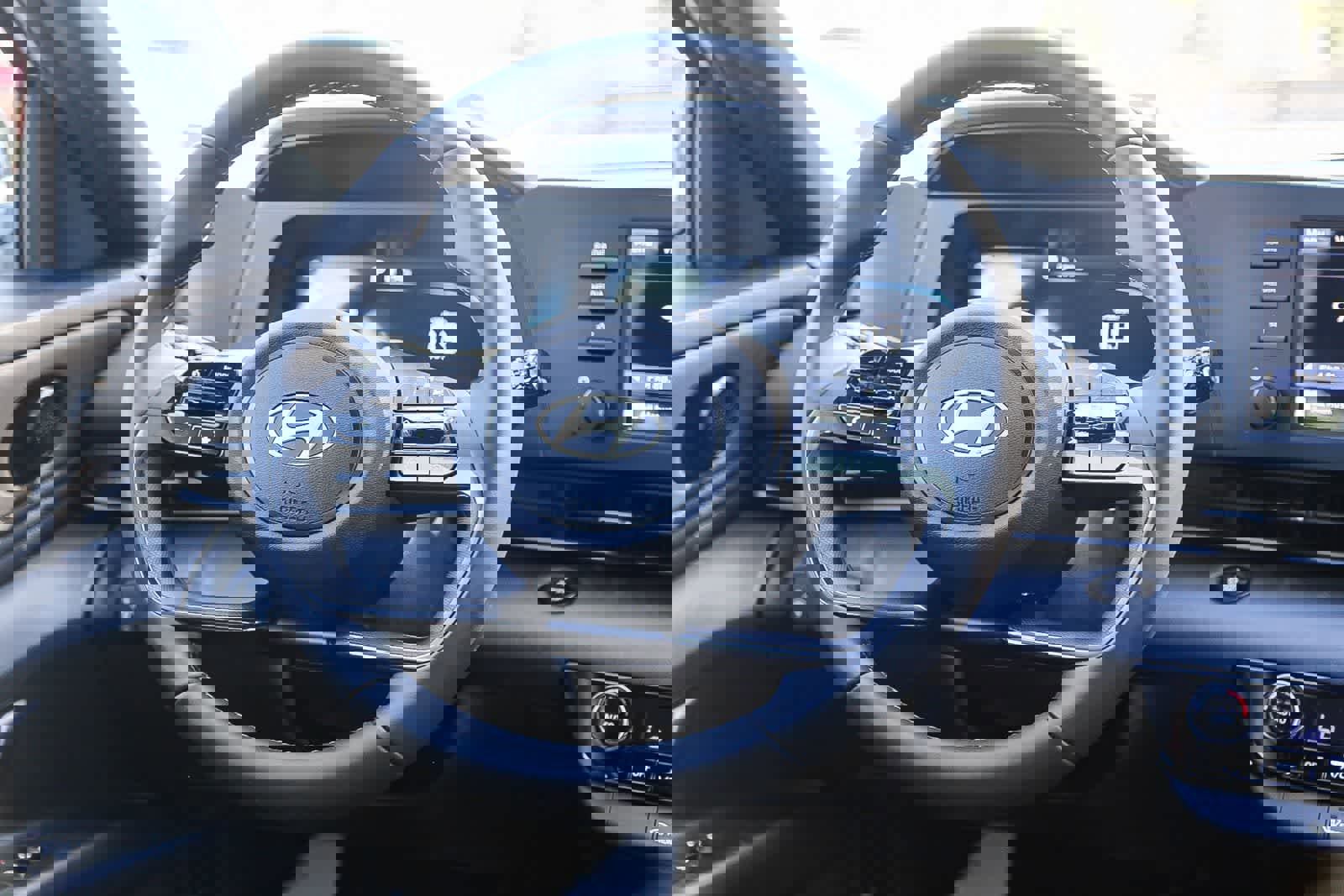 New 2025 Hyundai Elantra Sport image 13