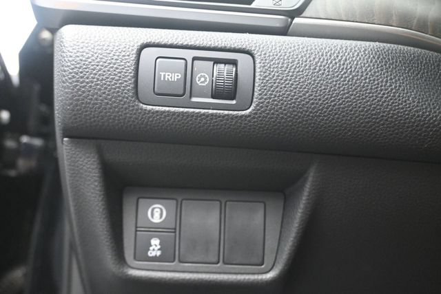Used 2018 Honda Accord EX image 12