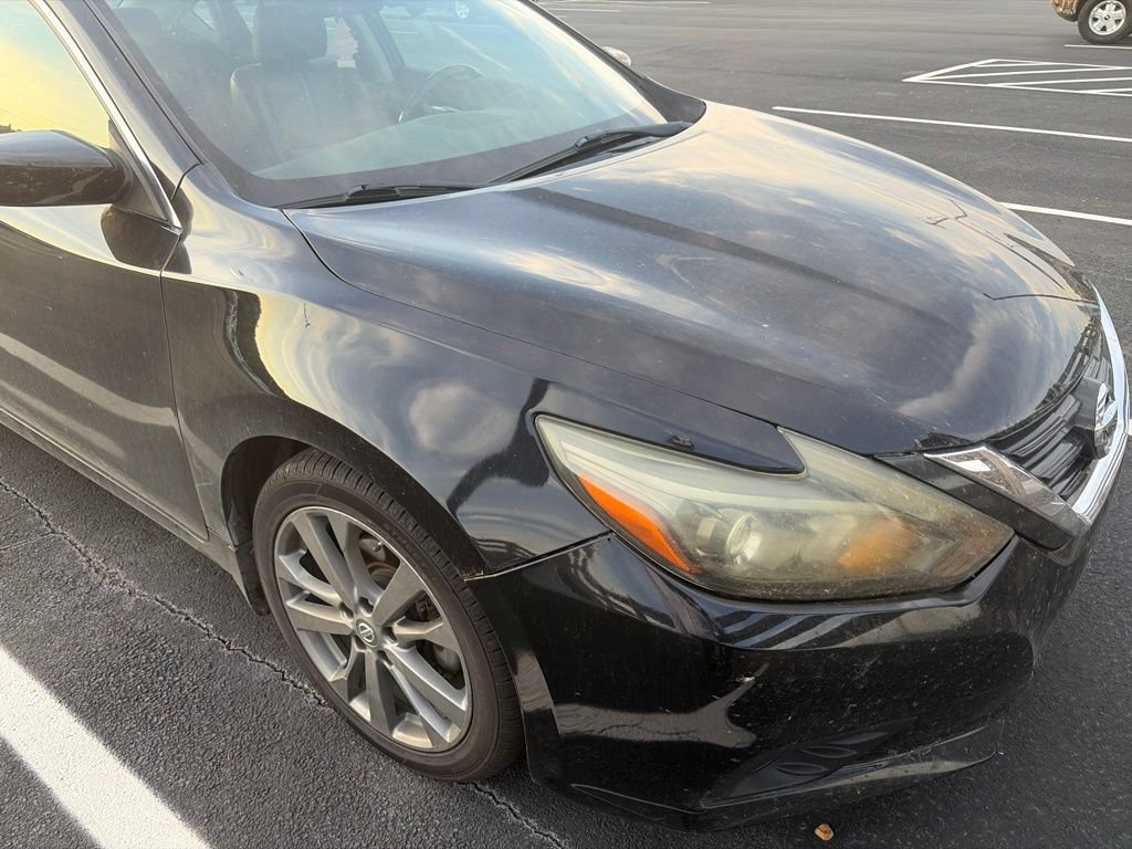 Used 2018 Nissan Altima 2.5 SR w/ SR Special Edition FWD image 4