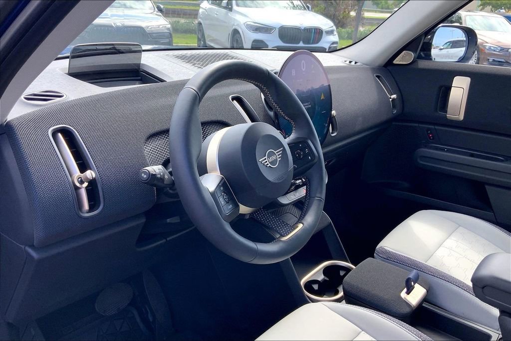 Certified 2025 MINI Cooper Countryman S w/ Comfort Package Max image 16