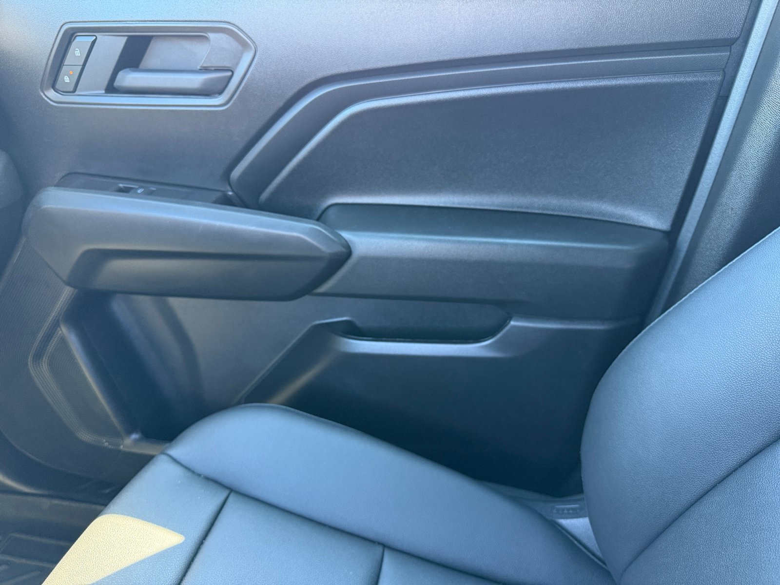 Used 2025 Chevrolet Colorado Trail Boss AWD/4WD image 22