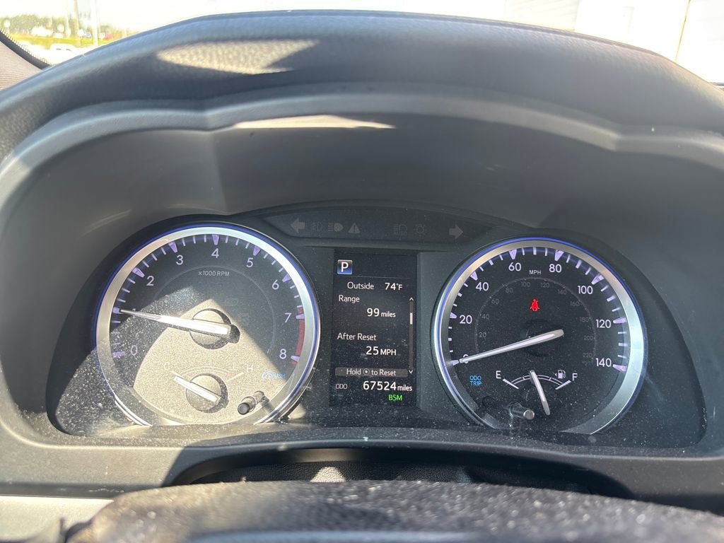 Used 2019 Toyota Highlander XLE image 24