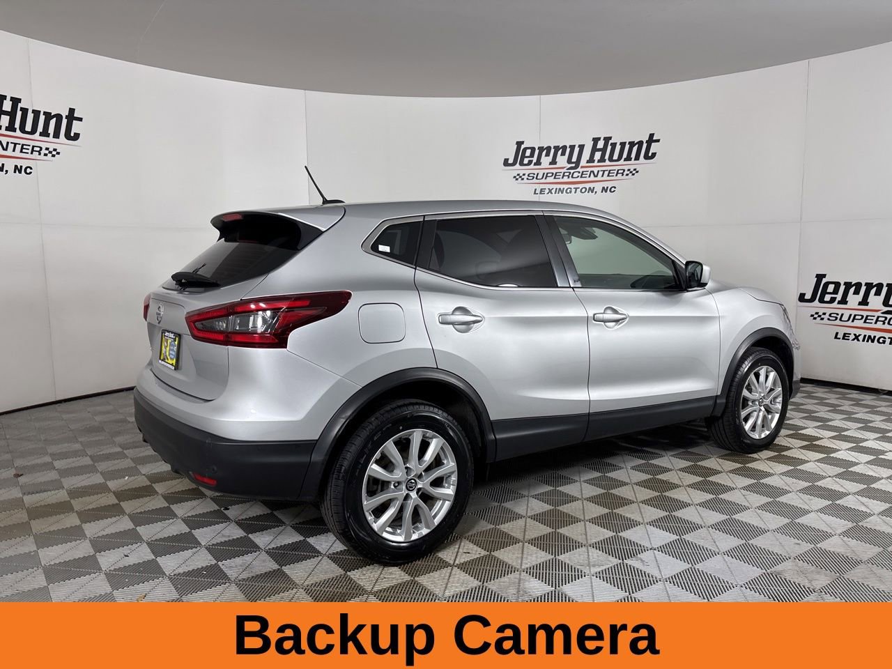 Used 2022 Nissan Rogue Sport S image 5