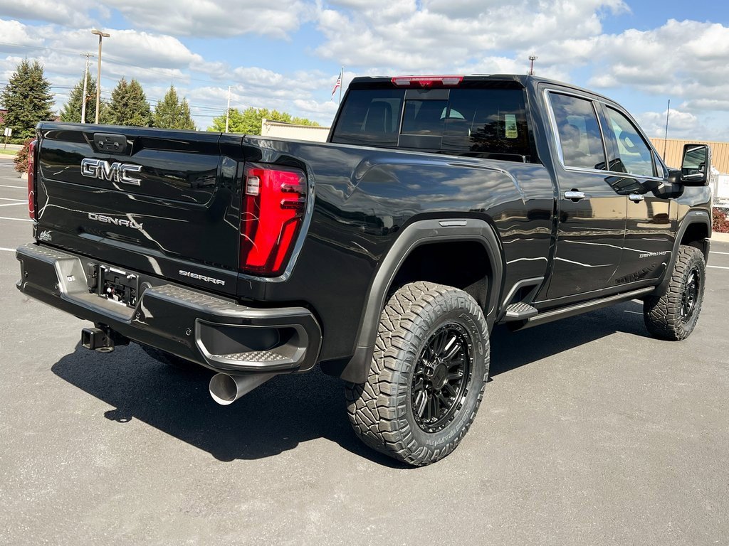 Used 2025 GMC Sierra 3500 Denali Ultimate image 12