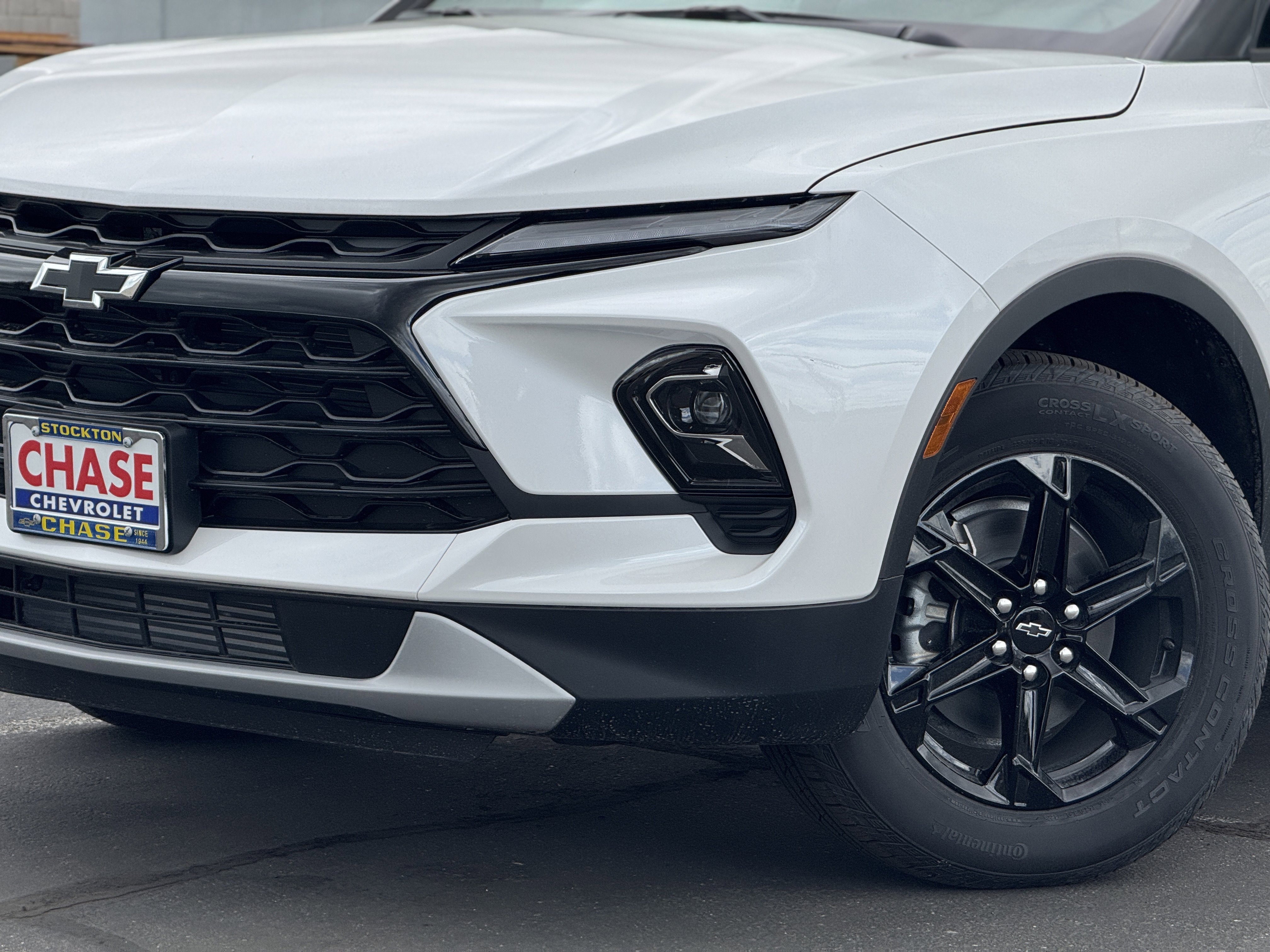 New 2025 Chevrolet Blazer LT w/ Midnight/Sport Edition image 3