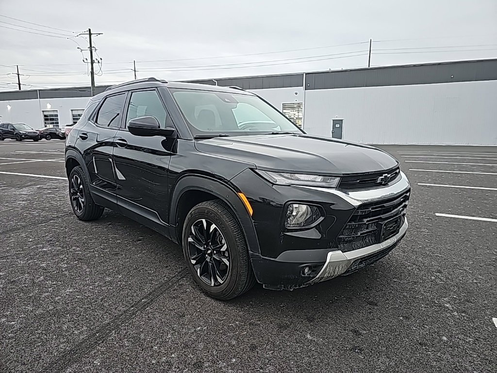 Used 2022 Chevrolet TrailBlazer LT w/ Convenience Package image 3