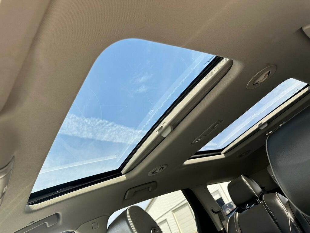 Used 2019 Buick Enclave Avenir w/ Avenir Technology Package AWD/4WD image 11