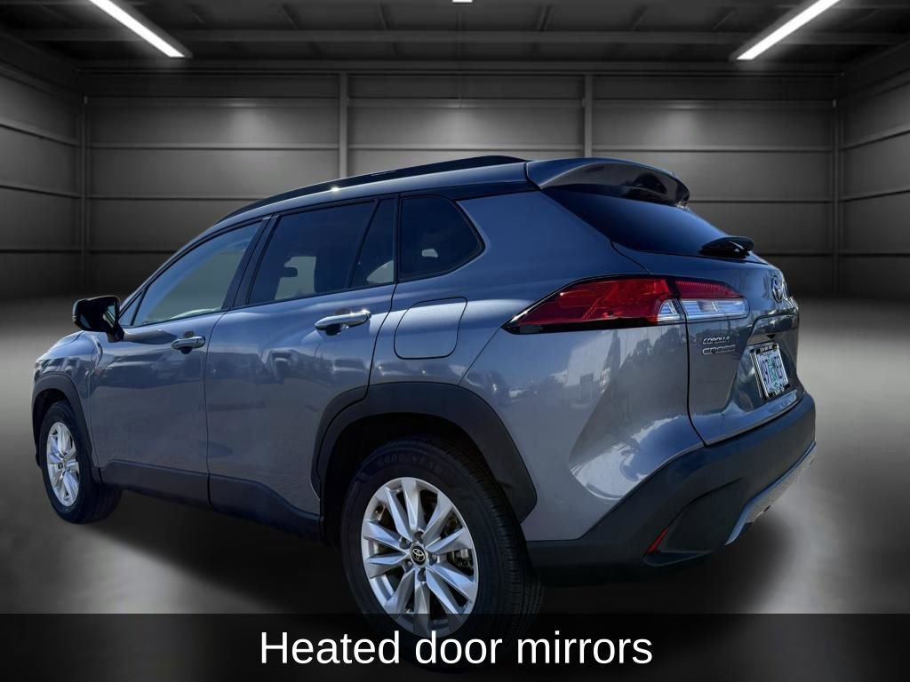 Used 2022 Toyota Corolla Cross LE image 9
