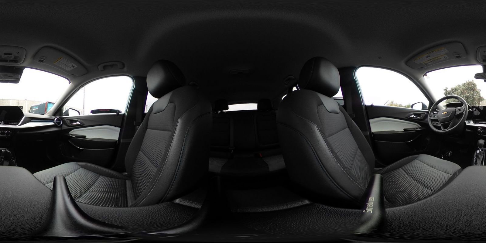 Used 2025 Chevrolet Trax LT image 40