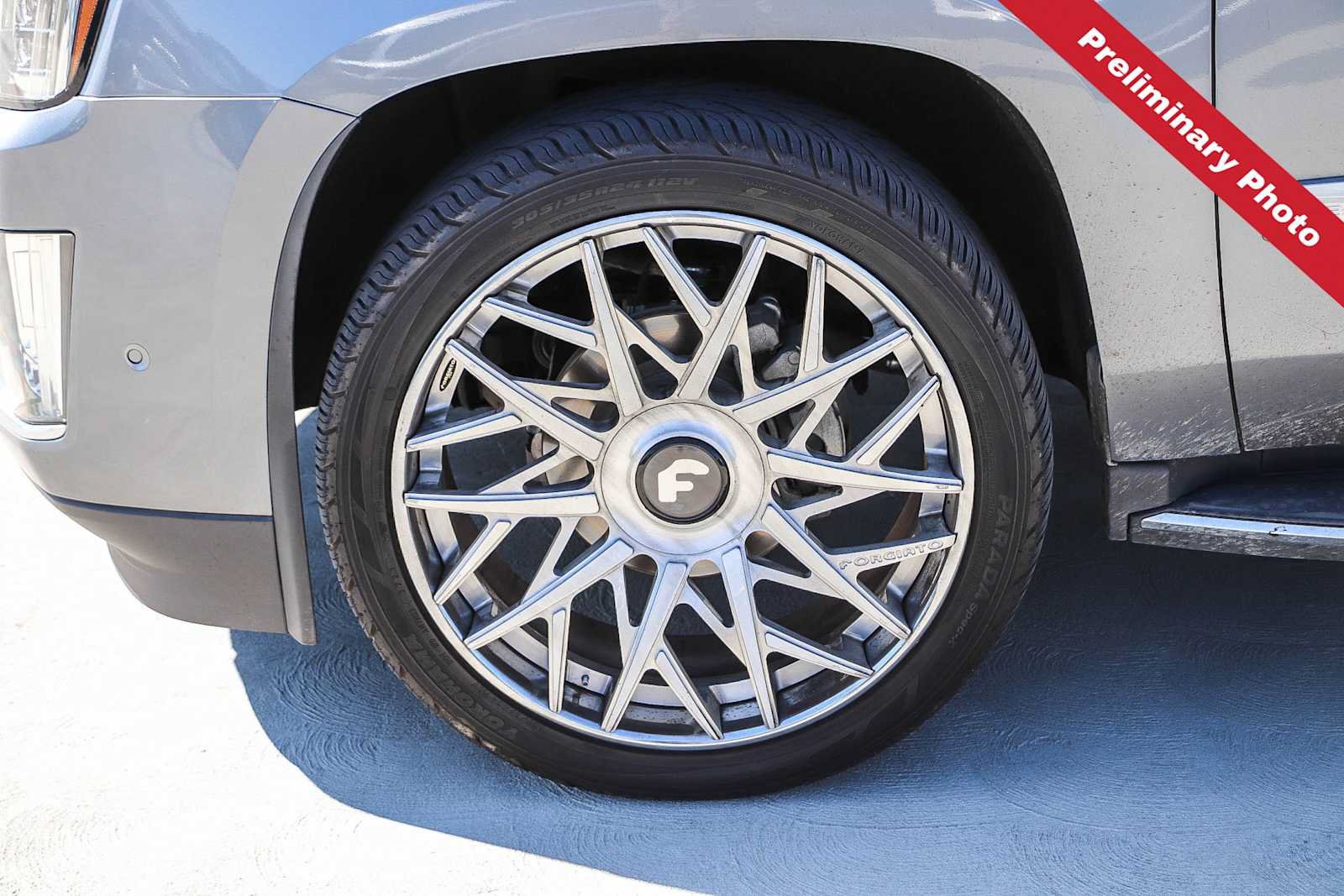 Used 2018 Cadillac Escalade Luxury RWD image 10