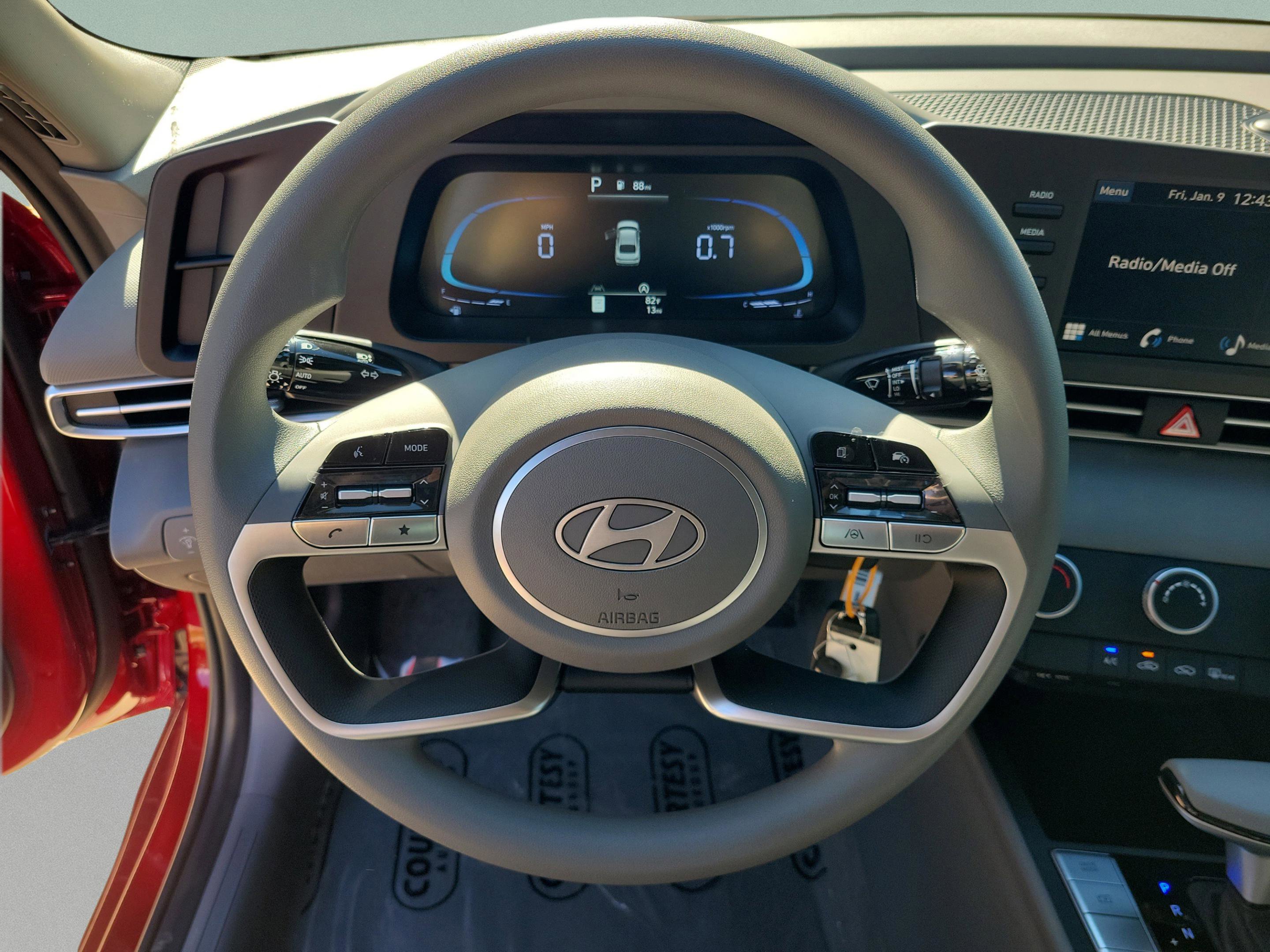 New 2026 Hyundai Elantra SE image 16