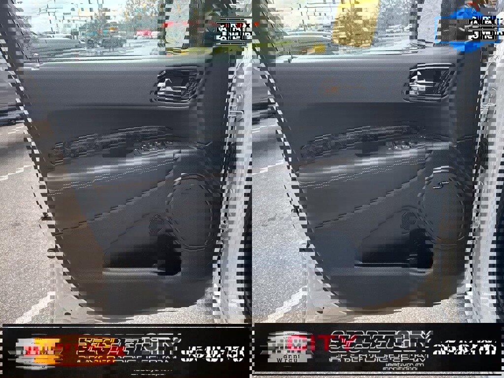 Used 2023 Dodge Durango R/T w/ Hemi Orange Plus Package image 30