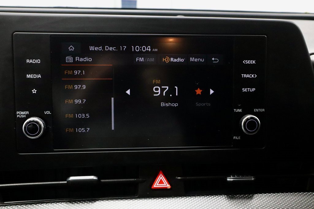 Used 2023 Kia Sportage LX image 3